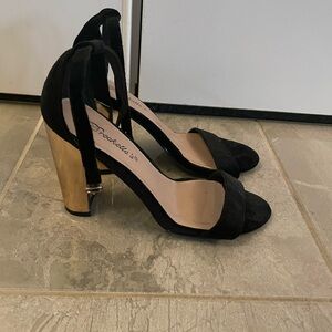Black and Gold Velvet Women's Heels